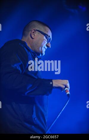 Paul Heaton and Jacqui Abbot Performing at Sheffield Academy 02 , Sheffield Stock Photo