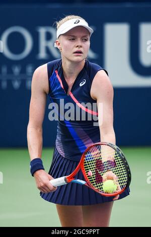 August 07, 2021: Harriet Dart (GBR) serves the ball during the WTA National Bank Open qualifying round match at IGA Stadium in Montreal, Quebec. David Kirouac/CSM Stock Photo
