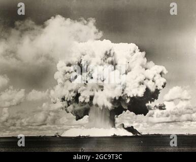 Nuclear (fission) explosion and mushroom cloud at the Operation Crossroads (Baker Day) nuclear test at Bikini Atoll in 1946 Stock Photo