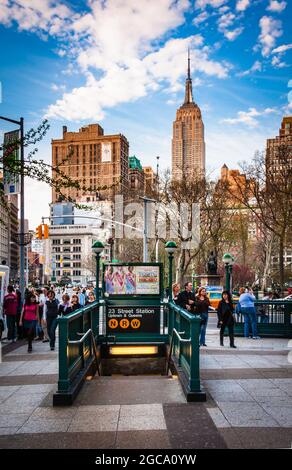23rd Street Subway entrance and Empire State Building, New York City, NY, USA Stock Photo
