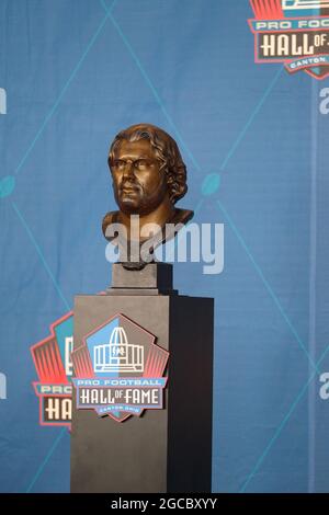 August 7th, 2021: Donnie Shell during the Pro Football Hall of Fame  Enshrinement at Tom Benson Stadium in Canton, OH. Jason Pohuski/CSM Stock  Photo - Alamy