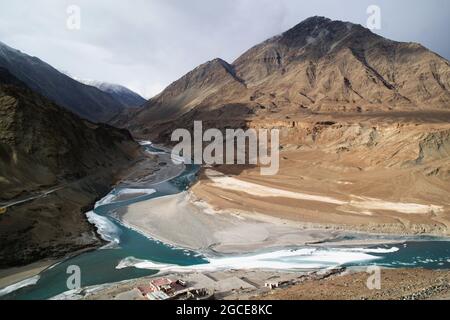 Nimmu - confluence of the Indus and Zanskar rivers Stock Photo