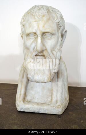 Zeno of Elea (c. 495 – c. 430 BC) Pre-Socratic Greek philosopher of Magna Graecia Augustan copy (23 BC-AD 14) of an original of the late 3rd century BC Stock Photo