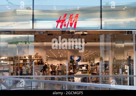 h and m spain