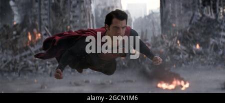 Henry Cavill em Superman 2! - POPSFERA