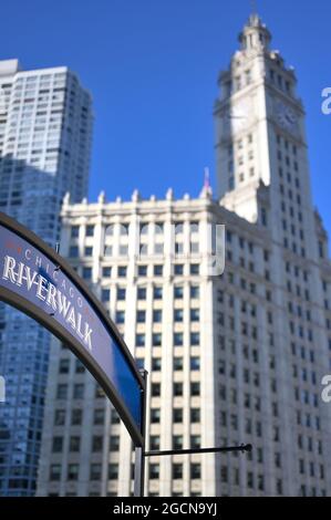 The Riverwalk provides awesome views of the architectural skyline along the Chicago river, Chicago IL Stock Photo