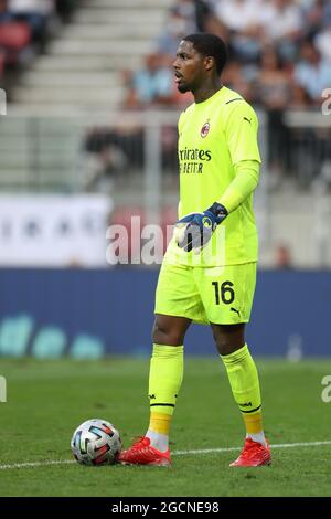 Klagenfurt, Austria, 8th August 2021. Mike Maignan of AC Milan during the Pre Season Friendly match at Worthersee Stadion, Klagenfurt. Picture credit should read: Jonathan Moscrop / Sportimage Stock Photo