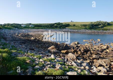 Porth Minick beach in the evening, St Mary's island, Isles of Scilly, Cornwall, England, UK, July 2021 Stock Photo