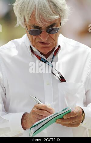 Bernie Ecclestone (GBR) CEO Formula One Group (FOM). Bahrain Grand Prix, Sunday 23rd April 2013. Sakhir, Bahrain. Stock Photo