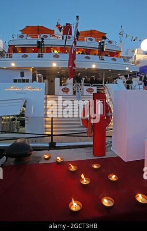 Guests at the Signature Monaco Party on the Indian Empress Boat. Monaco  Grand Prix, Thursday 22nd May 2014. Monte Carlo, Monaco Stock Photo - Alamy