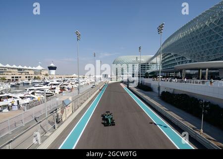 Spark 1:43 Will Stevens Caterham CT05 Abu Dhabi GP Formula 1
