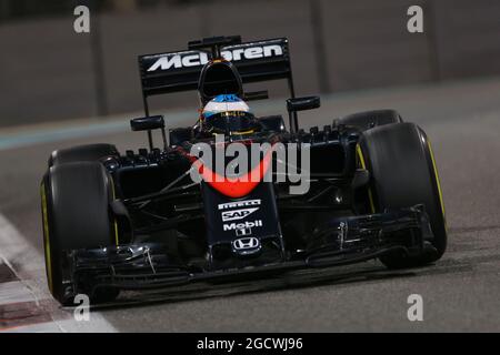 Fernando Alonso (ESP) McLaren MP4-30. Abu Dhabi Grand Prix, Sunday 29th November 2015. Yas Marina Circuit, Abu Dhabi, UAE. Stock Photo