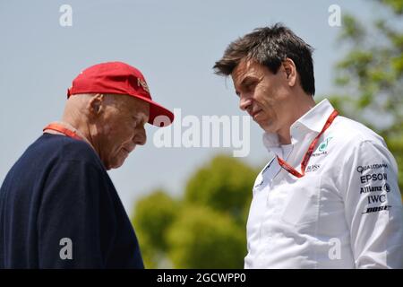 (L to R): Niki Lauda (AUT) Mercedes Non-Executive Chairman with Toto Wolff (GER) Mercedes AMG F1 Shareholder and Executive Director. Chinese Grand Prix, Sunday 17th April 2016. Shanghai, China. Stock Photo