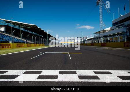 The start / finish straight. Hungarian Grand Prix, Thursday 21st July 2016. Budapest, Hungary. Stock Photo