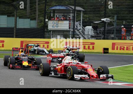 Sebastian Vettel (GER) Ferrari SF16-H practices a pit stop. Formula One ...