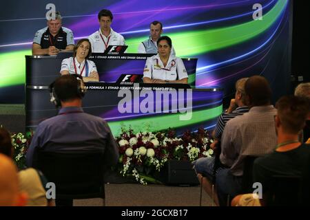 The FIA Press Conference (From back row (L to R): Otmar Szafnauer (USA) Sahara Force India F1 Chief Operating Officer; Toto Wolff (GER) Mercedes AMG F1 Shareholder and Executive Director; Stephen Fitzpatrick (GBR) Manor Racing Team Owner; Claire Williams (GBR) Williams Deputy Team Principal; Monisha Kaltenborn (AUT) Sauber Team Principal. Abu Dhabi Grand Prix, Friday 25th November 2016. Yas Marina Circuit, Abu Dhabi, UAE. Stock Photo