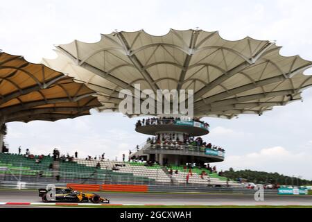 Jolyon Palmer (GBR) Renault Sport F1 Team RS17. Stock Photo