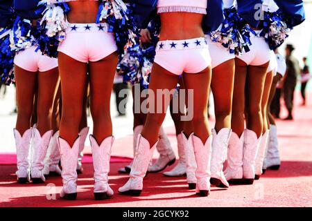 Dallas Cowboys Cheerleaders on the grid. United States Grand Prix, Sunday 21st October 2018. Circuit of the Americas, Austin, Texas, USA. Stock Photo