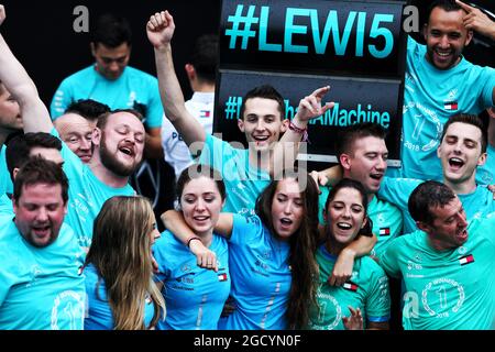 Mercedes AMG F1 celebrate winning the Constructors' Championship. Brazilian Grand Prix, Sunday 11th November 2018. Sao Paulo, Brazil. Stock Photo