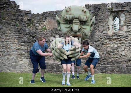 London, UK. 10th Aug, 2021. The cast of Our Teacher's a Troll by Dennis Kelly rehearse in Lesnes Abbey Ruins, turning it into an open-air theatre this summer. The show runs from 11th - 22nd August. Credit: claire doherty/Alamy Live News Stock Photo