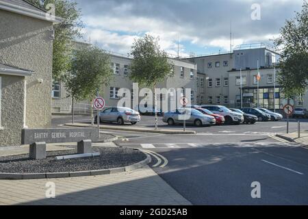 Bantry, West Cork, Ireland. 9th August 2021. Bantry General Hospital’s medical assessment unit will reopen on Wednesday at 9 am. Credit: Karlis Dzjamko/Alamy Live News Stock Photo