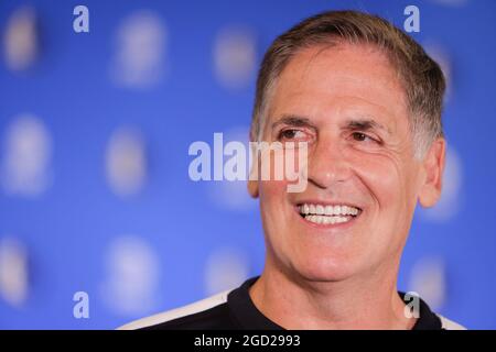 Ljubljana, Slovenia. 10th Aug, 2021. Mavericks owner Mark Cuban seen smiling at a press conference after Luka Doncic's signing of a 5-year extension contract with Maverics.Slovenian NBA star Luka Doncic signed a five-year 207-million-dollar contract extension with the Dallas Mavericks on Tuesday after Mavericks owner Mark Cuban, head coach Jason Kidd, general manager Nico Harrison and advisor Dirk Nowitzki arrived in Slovenia to formalize the deal. Credit: SOPA Images Limited/Alamy Live News Stock Photo