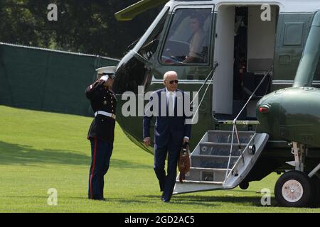 August 10, 2021, Washington, Distric of Columbia, USA: US President JOE BIDEN walks from Marine One helicopter after arriving to White House, today on August 10, 2021 at White House in Washington DC, USA. (Credit Image: © Lenin Nolly/ZUMA Press Wire) Stock Photo
