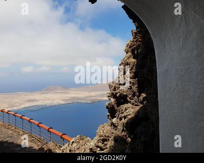 Blick auf das Meer vom Mirador del Rio - Lanzarote Stock Photo