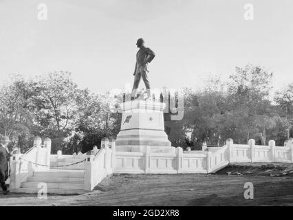 Statue of Mustafa Kemal Pasha in Constantinople ca. 1923 Stock Photo