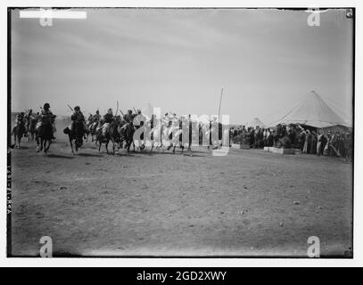 Bedouin life in 1920s Transjordan area - Sir Herbert Samuel's second visit to Transjordan - Bedouin races. ca. 1921 Stock Photo