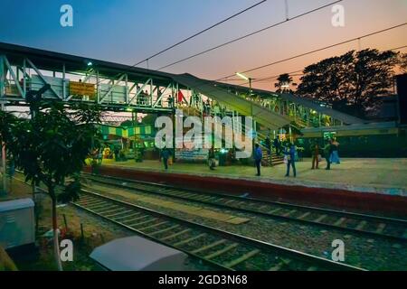 HOWRAH STATION , HOWRAH, WEST BENGAL / INDIA - 4TH FEBRUARY 2018 : Seoraphuli junction and Railway track of Indian railway. It is fourth largest netwo Stock Photo