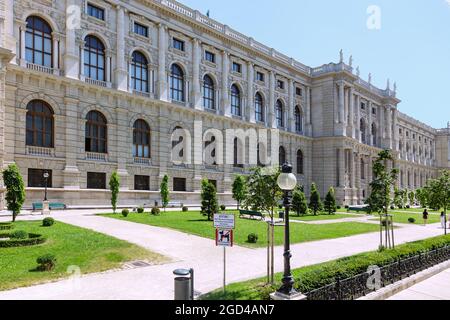 geography / travel, Austria, Vienna, Museum of Art History, Maria-Theresien-Platz, ADDITIONAL-RIGHTS-CLEARANCE-INFO-NOT-AVAILABLE Stock Photo