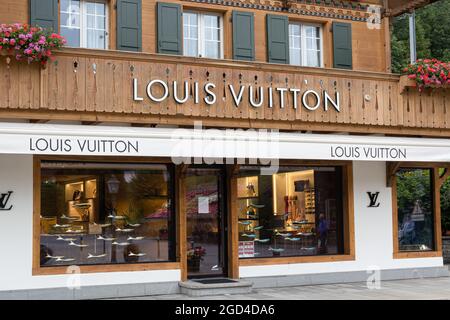 Louis Vuitton logo in the store at the international airport of Istanbul,  Turkey Stock Photo - Alamy