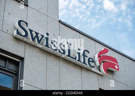 USTER, SWITZERLAND - MAY 7, 2020: Swiss Life is the largest life insurance group in Switzerland. Stock Photo