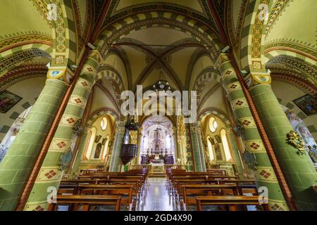 Mombaruzzo, Asti province, Monferrato, Piedmont, Italy: interior of the medieval Sant Antonio Abate church, in gothic style Stock Photo