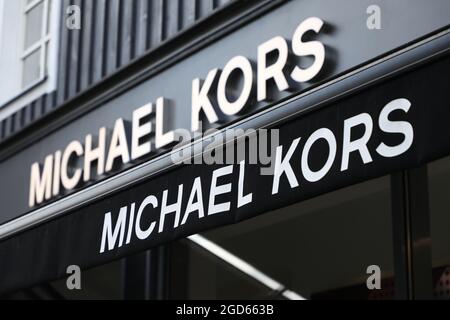 Michael kors logo hi-res stock photography and images - Alamy