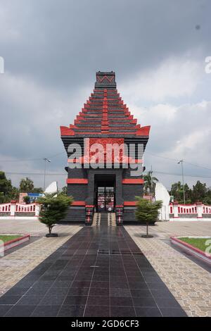 The beautiful gate of Taman Makam Pahlawan Raden Wijaya on Blitar, East Java Stock Photo