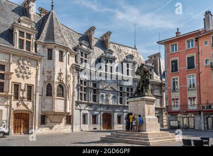 Courthouse Square. The statue dedicated to the epic knight Baiardo, placed in front of the Dauphiné Parliament Building. Grenoble, France Stock Photo