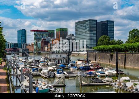 Media Harbour, Düsseldorf, Old and modern architecture in the former harbour, Now a mix of offices, companies, hotels, restaurants, trendy district, n Stock Photo