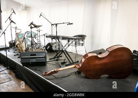 JOHANNESBURG, SOUTH AFRICA - Jul 29, 2021: A selective focus of different musical instruments for jazz on a stage in Johannesburg, South Africa Stock Photo