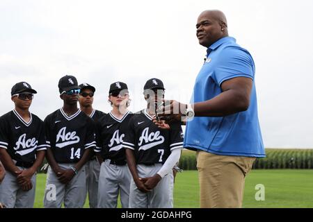 White Sox unveil their 'Field of Dreams Game' jerseys