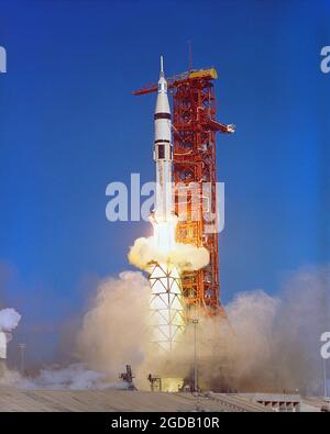 The Saturn IB launch vehicle lifting off from Cape Canaveral. The Skylab 4 astronauts Gerald P. Carr, Dr. Edward G. Gibson, and William R. Pogue, were onboard for the third and final mission to the orbiting space station. Stock Photo