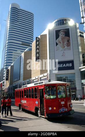 Yonge Street, longest street in the world in the city centre of Toronto ...