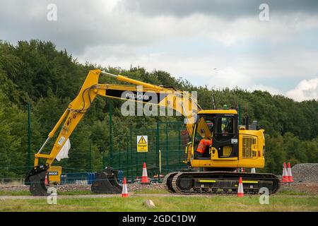 Wendover, Buckinghamshire, UK. 10th August, 2021. HS2 at work at the Road Barn Farm site which HS2 have compulsorily purchased for the construction of the controversial High Speed Rail from London to Birmingham. Credit: Maureen McLean/Alamy Stock Photo