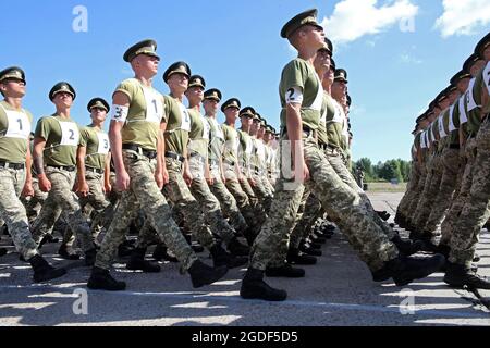 Non Exclusive: KYIV, UKRAINE - AUGUST 12, 2021 - Servicemen polish their marching steps during the rehearsal of the Kyiv Independence Day Parade at An