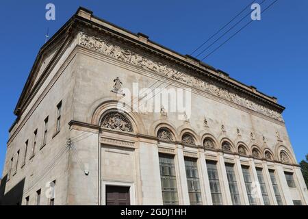 1 La Belle Place building which was built as the Queens Rooms and is now a Hindu Mandir Stock Photo