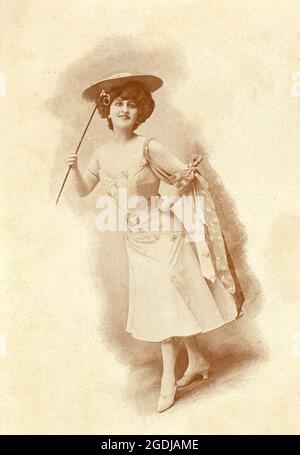 Marie Marville a music hall artist and French actress at the Revue au Concert Européen. 1902 Stock Photo