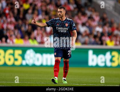 Brentford, UK. 13th Aug, 2021. 13th August 2021; Brentford Community Stadium, Brentford, London, England; Premier League football, Brentford versus Arsenal; Calum Chambers of Arsenal Credit: Action Plus Sports Images/Alamy Live News Stock Photo