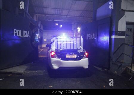 Rio de Janeiro, Brazil. 13th Aug, 2021. (INT) Arrival of ex-deputy Flordelis at Benfica prison, in Rio de Janeiro. August 13, 2021, Rio de Janeiro, Brazil: Arrested in late afternoon of Friday (13), at her home, in the neighborhood of Pendotiba, in Niteroi, Rio e Janeiro, former federal deputy Flordelis dos Santos went to the Jose Frederico Marques prison, in Benfica, in Rio de Janeiro. Flordelis was denounced for plotting Anderson's murder, enlisting and convincing the direct perpetrator of the crime (her son Flavio dos Santos Rodrigues) and the other accused to participate i Credit: ZUMA Pre Stock Photo