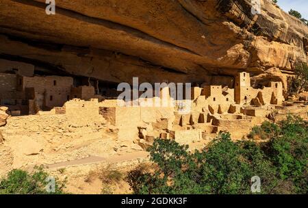 Cliff Palace dwelling of Pueblo indigenous culture, Mesa Verde national park, Colorado, USA. Stock Photo